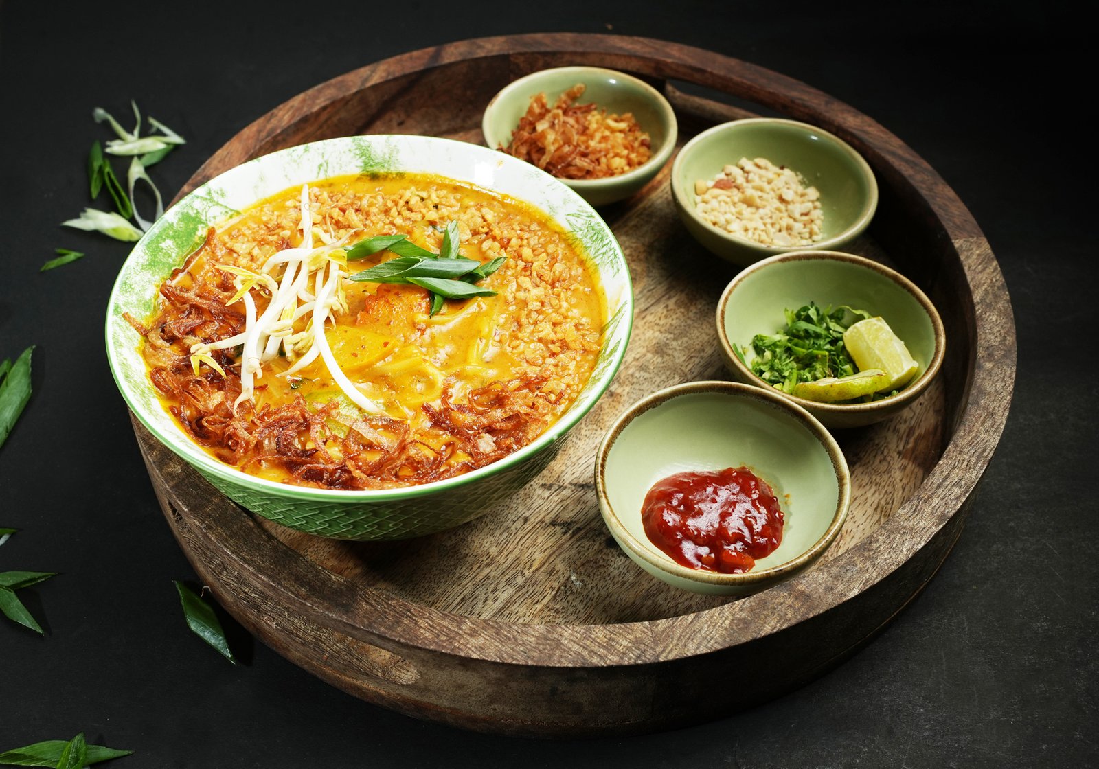 Vegetarian Khow Suey with toppings at Kampot near RMZ Ecospace and EcoWorld Bellandur